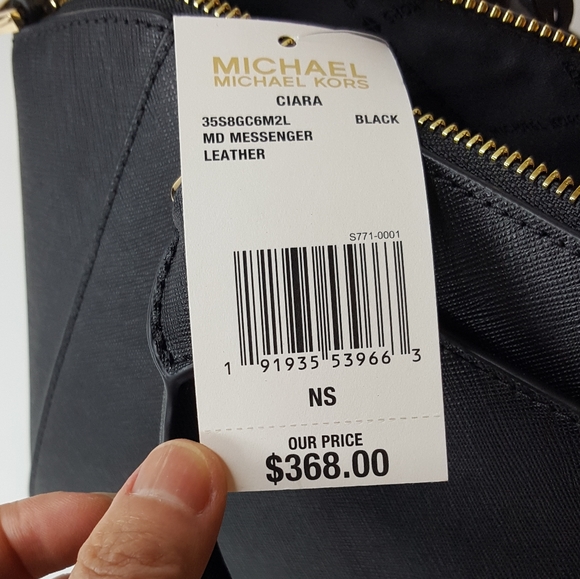 Michael Kors signature cross body bag and wallet. - Picture 7 of 8